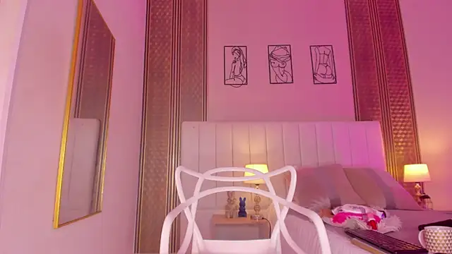 zoe sky  online show from November 17, 2025, 11:36 am