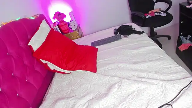 SofiaJoness  online show from December 28, 2024, 4:19 am