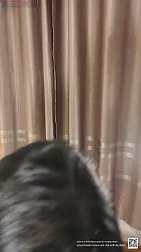 Snapshot of carolineamber_ chatting on October 29, 2025, 1:26 am carolineamber  online show from October 29, 2025, 1:26 am