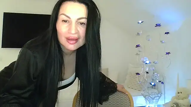 Helena7077 online show from December 11, 2024, 11:10 pm