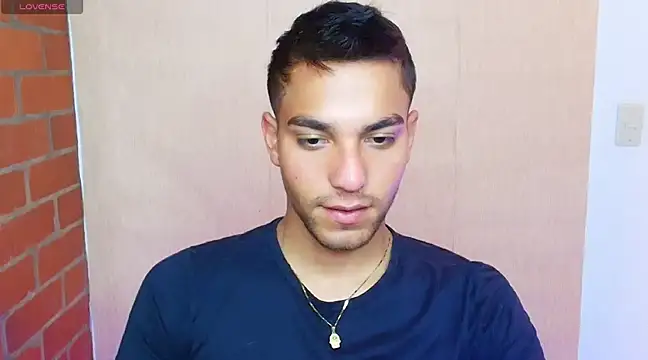 Leandro valenzuela online show from February 28, 2025, 5:26 pm