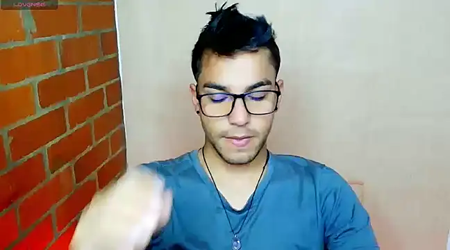 Leandro valenzuela online show from March 13, 2025, 11:38 pm