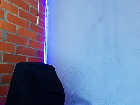 Snapshot of Leandro_valenzuela chatting on September 25, 2025, 11:27 am Leandro valenzuela online show from September 25, 2025, 11:27 am