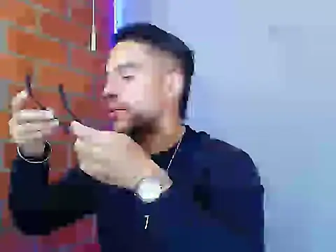 Snapshot of Leandro_valenzuela chatting on September 21, 2025, 4:56 pm Leandro valenzuela online show from September 21, 2025, 4:56 pm