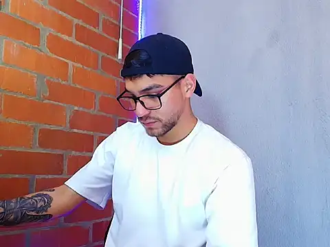 Snapshot of Leandro_valenzuela chatting on September 29, 2025, 5:40 pm Leandro valenzuela online show from September 29, 2025, 5:40 pm