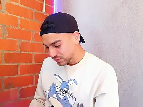 Snapshot of Leandro_valenzuela chatting on September 19, 2025, 9:08 pm Leandro valenzuela online show from September 19, 2025, 9:08 pm