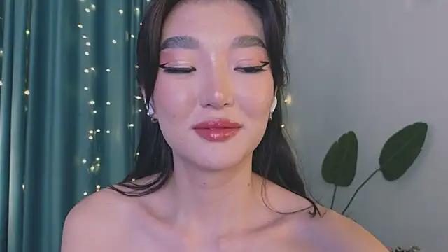 AudreyMell online show from February 4, 2025, 5:55 pm