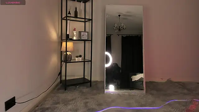 Snapshot of elfinvibes chatting on September 21, 2025, 6:18 am elfinvibes online show from September 21, 2025, 6:18 am