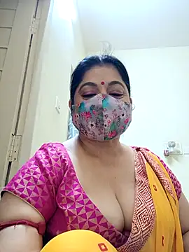 Snapshot of Ratna-777 chatting on February 24, 2026, 6:42 pm Ratna-777 online show from February 24, 2026, 6:42 pm