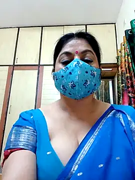 Snapshot of Ratna-777 chatting on February 17, 2026, 6:05 pm Ratna-777 online show from February 17, 2026, 6:05 pm