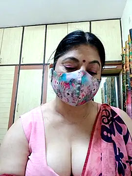 Snapshot of Ratna-777 chatting on February 23, 2026, 7:03 pm Ratna-777 online show from February 23, 2026, 7:03 pm