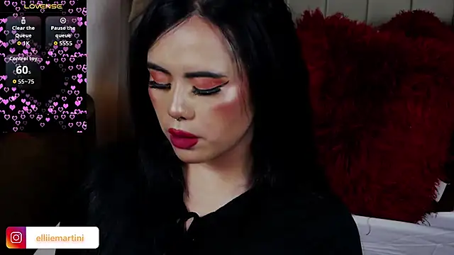 EllieMartini online show from November 4, 2025, 8:56 pm