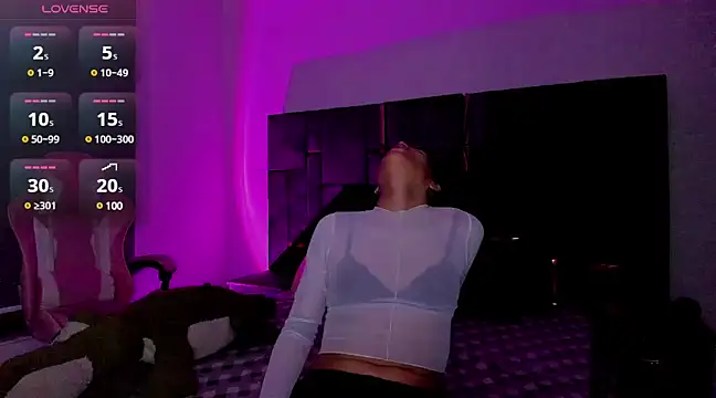 Charlee pink online show from March 4, 2025, 2:27 am