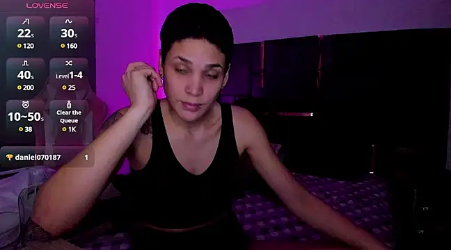 Charlee pink online show from March 5, 2025, 3:08 am