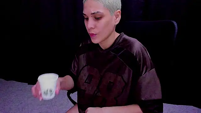 Charlee pink online show from September 14, 2025, 6:03 am