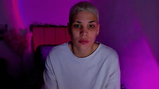 Charlee pink online show from February 21, 2026, 4:36 am