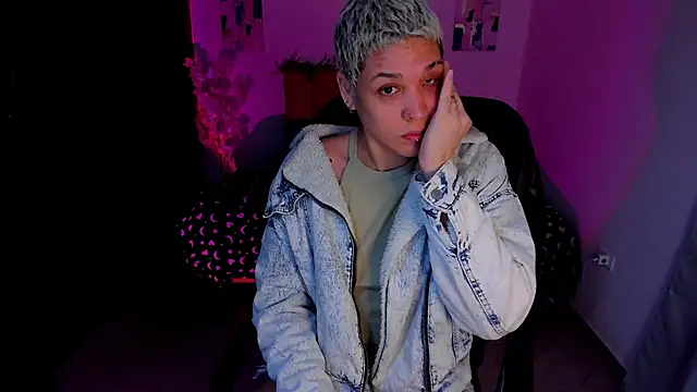 Charlee pink online show from October 9, 2025, 3:07 am