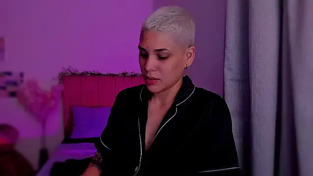 Charlee pink online show from March 1, 2026, 3:28 am