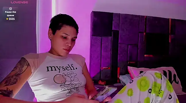 Charlee pink online show from March 21, 2025, 4:40 pm