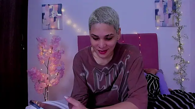 Charlee pink online show from September 18, 2025, 2:47 am