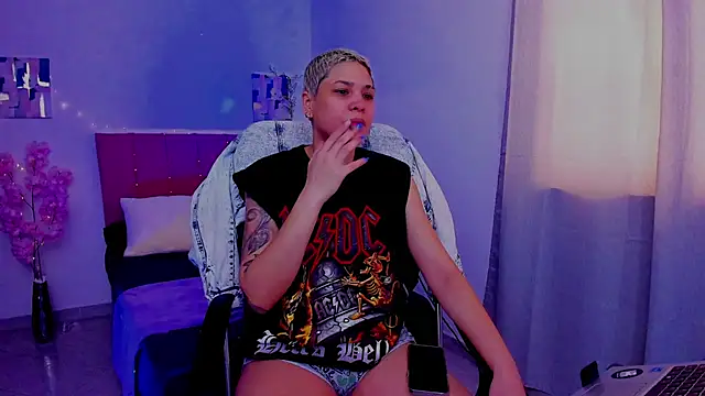 Charlee pink online show from October 2, 2025, 6:11 pm