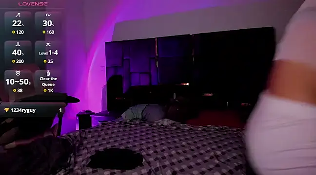 Charlee pink online show from February 26, 2025, 11:30 pm