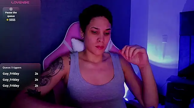 Charlee pink online show from March 16, 2025, 3:36 am