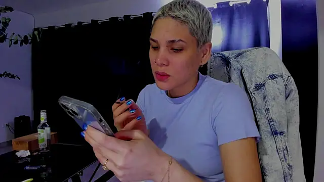 Charlee pink online show from September 27, 2025, 1:45 am