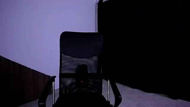 Charlee pink online show from September 11, 2025, 2:00 am