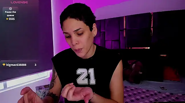 Charlee pink online show from March 6, 2025, 9:42 pm