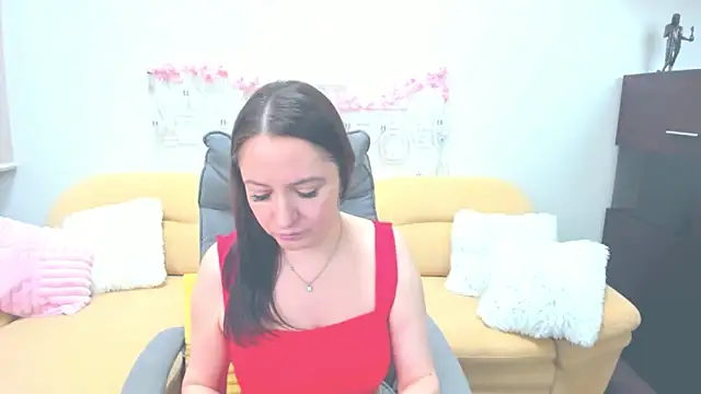 AngellLika online show from April 8, 2026, 12:50 pm