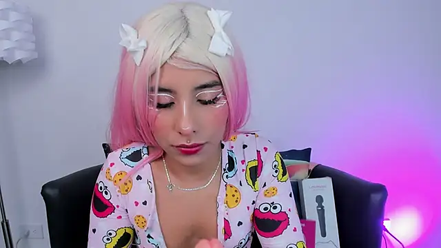 Snapshot of miss__allison chatting on October 8, 2025, 11:12 am miss  allison online show from October 8, 2025, 11:12 am