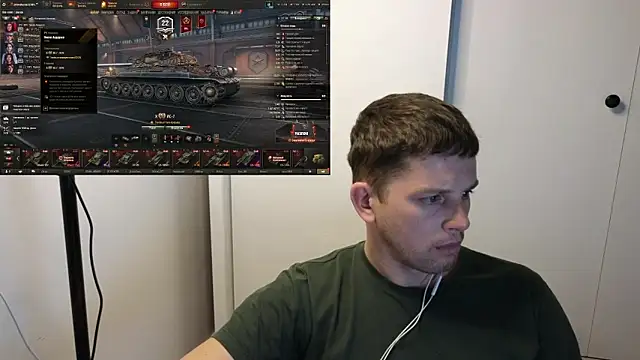 Snapshot of BigL0ve chatting on October 22, 2025, 2:16 pm BigL0ve online show from October 22, 2025, 2:16 pm