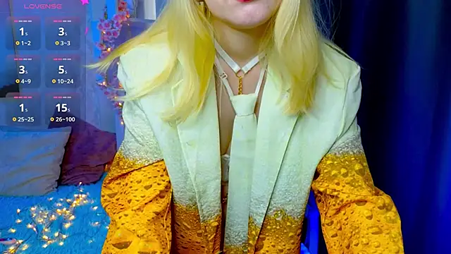 Snapshot of ElswythCovil chatting on March 16, 2025, 4:09 am ElswythCovil online show from March 16, 2025, 4:09 am