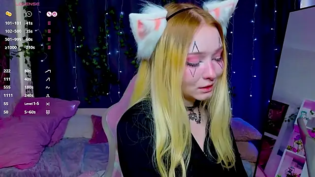 Snapshot of ElswythCovil chatting on September 19, 2025, 4:05 am ElswythCovil online show from September 19, 2025, 4:05 am