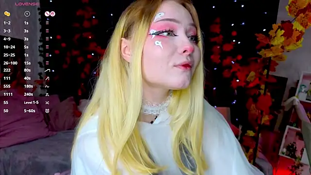 Snapshot of ElswythCovil chatting on October 28, 2025, 4:02 am ElswythCovil online show from October 28, 2025, 4:02 am