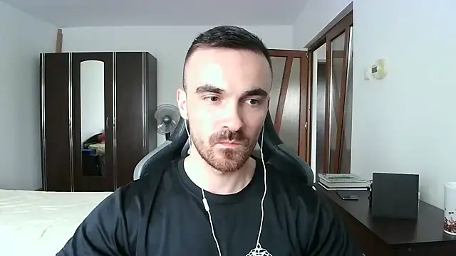 Snapshot of mu5clemania2 chatting on October 14, 2025, 11:44 am mu5clemania2 online show from October 14, 2025, 11:44 am