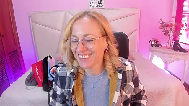 Snapshot of SammySanders chatting on January 17, 2026, 1:26 pm SammySanders online show from January 17, 2026, 1:26 pm