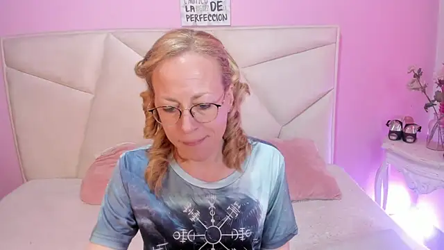 Snapshot of SammySanders chatting on September 18, 2025, 4:10 pm SammySanders online show from September 18, 2025, 4:10 pm