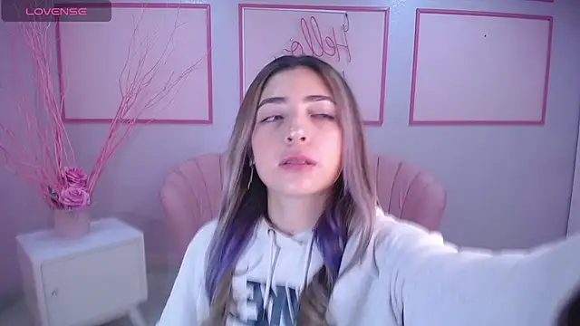 channel blonde a online show from February 3, 2025, 4:31 pm
