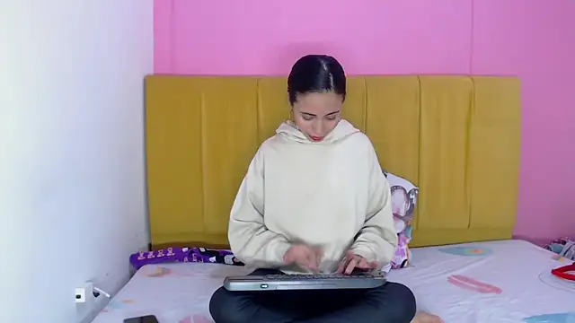 Snapshot of angelinabrookcm101 chatting on December 7, 2024, 5:21 am angelinabrookcm101 online show from December 7, 2024, 5:21 am