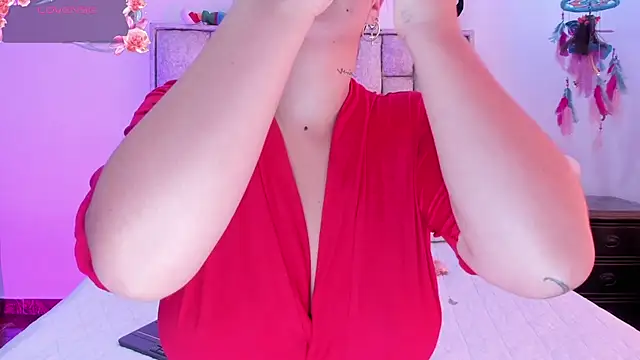 brianaGuzman online show from October 11, 2025, 5:36 pm