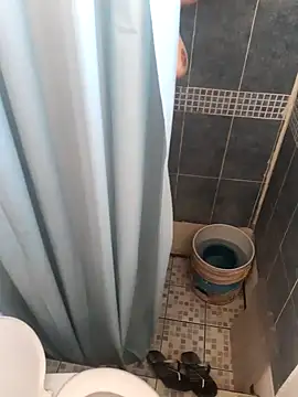 Snapshot of Tripisv chatting on December 5, 2024, 10:50 pm Tripisv online show from December 5, 2024, 10:50 pm