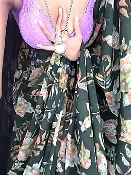 baby soni78690 online show from January 13, 2026, 4:44 pm