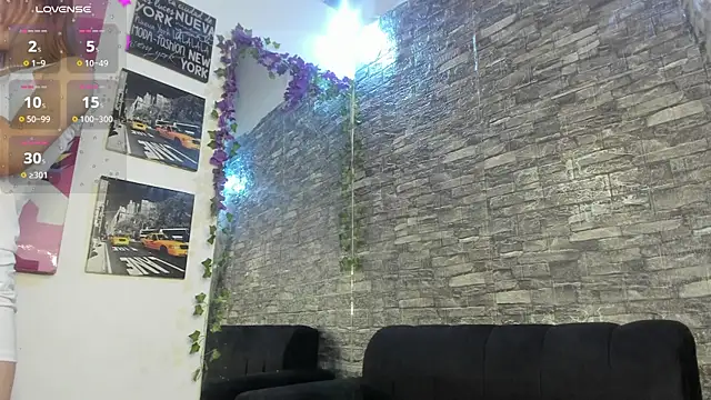 Snapshot of katt__black__ chatting on September 18, 2025, 8:56 pm katt  black   online show from September 18, 2025, 8:56 pm