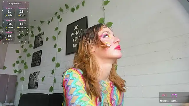 Snapshot of katt__black__ chatting on October 29, 2025, 8:41 pm katt  black   online show from October 29, 2025, 8:41 pm