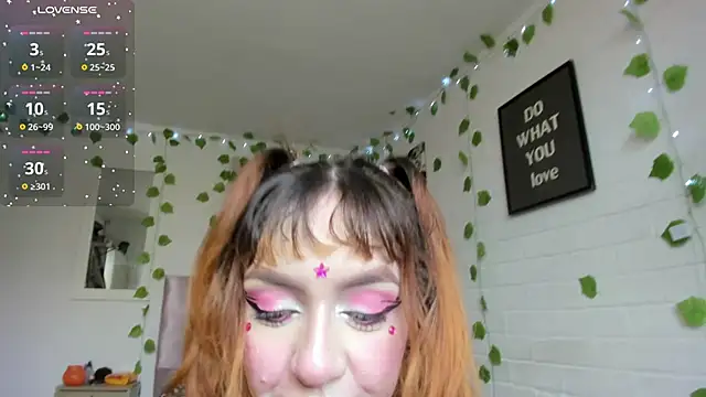 Snapshot of katt__black__ chatting on October 28, 2025, 8:30 pm katt  black   online show from October 28, 2025, 8:30 pm