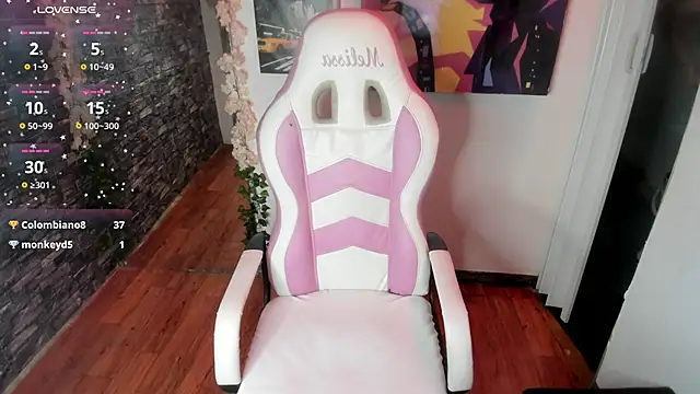 Snapshot of katt__black__ chatting on October 7, 2025, 8:43 pm katt  black   online show from October 7, 2025, 8:43 pm