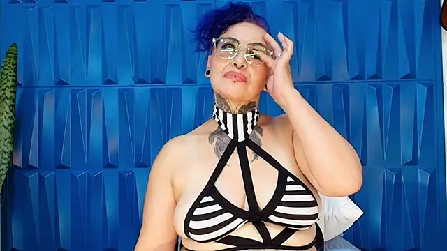 SandyyRose online show from February 17, 2025, 11:00 pm