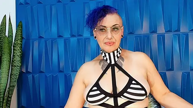 SandyyRose online show from February 17, 2025, 4:50 pm